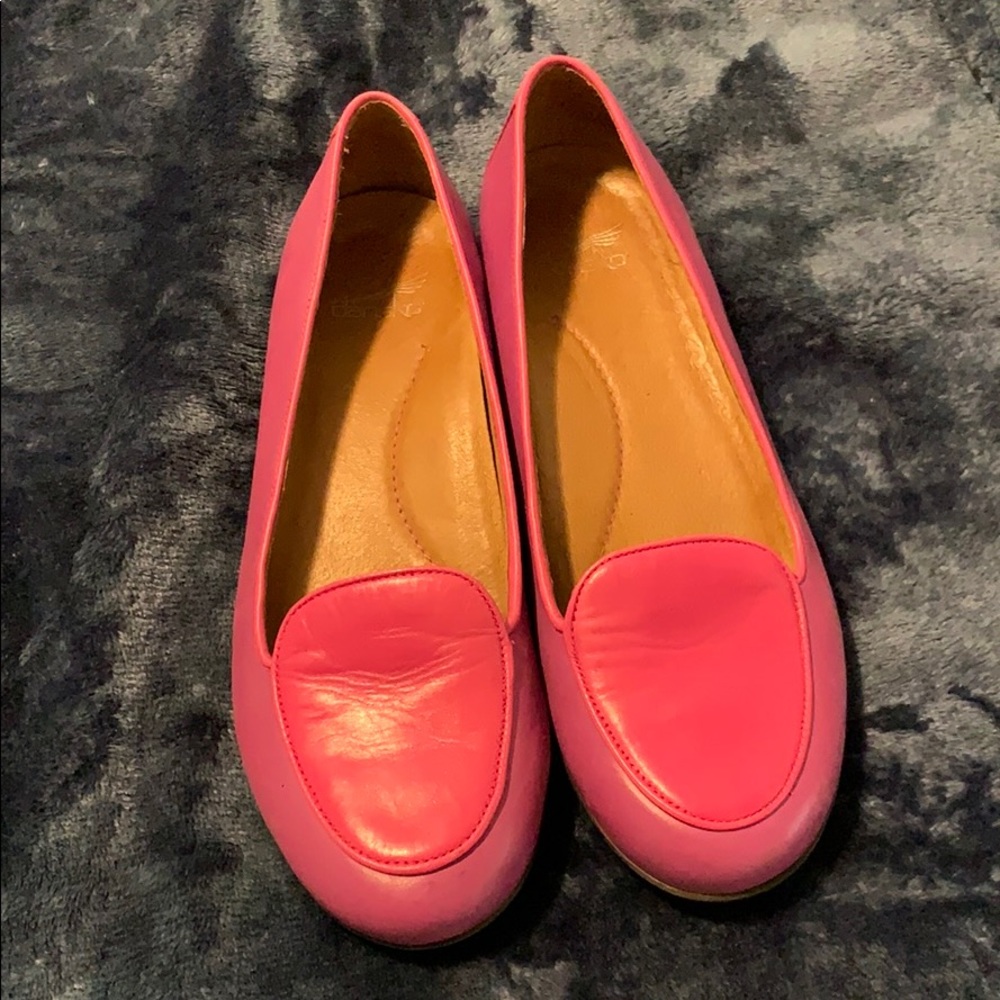 Dansko pink leather size 8 flats